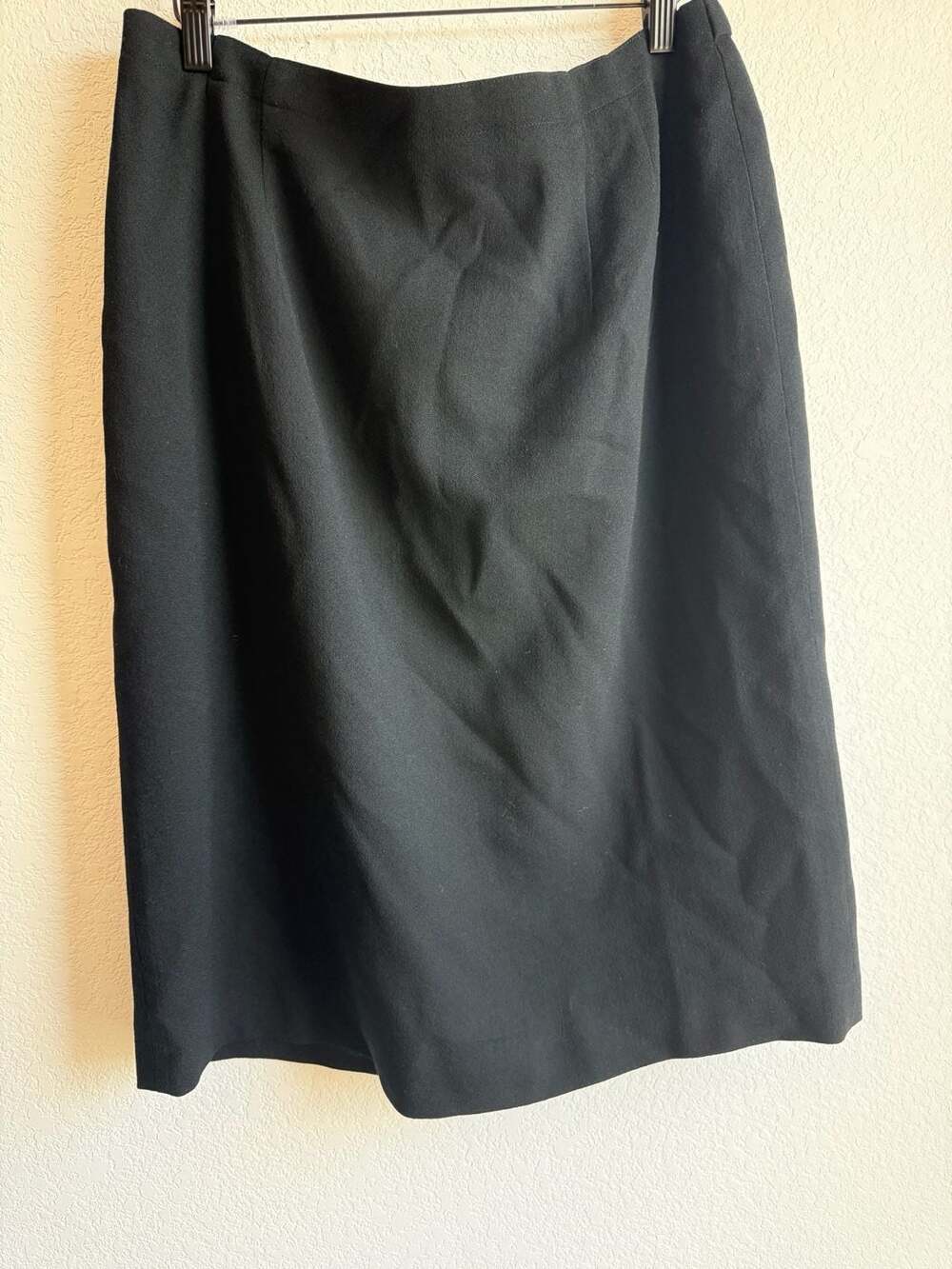 Vintage Talbots Black Wool Blend Pencil Skirt Lined with Slit Size 16